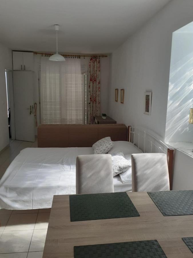 Sobe Zeneral Hotel Novalja Bagian luar foto